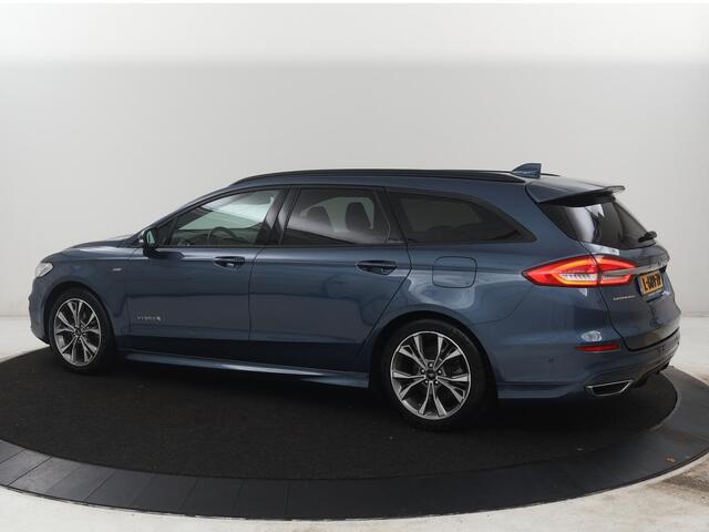 Ford MONDEO Wagon 2.0 IVCT HEV Vignale | Leder/alcantara | Memory | Cruise control | Dodehoek detectie | Stuur/stoel verwarming | Achterbank verwarming | Carplay | Camera | Park assist | Elektrische achterklep