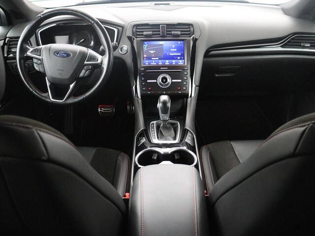 Ford MONDEO Wagon 2.0 IVCT HEV Vignale | Leder/alcantara | Memory | Cruise control | Dodehoek detectie | Stuur/stoel verwarming | Achterbank verwarming | Carplay | Camera | Park assist | Elektrische achterklep