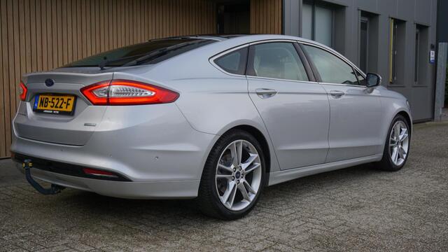 Ford MONDEO 1.5 160pk Titanium Pano.Dak Keyless Navi 19inch LM Stoel&Stuurwiel V.W. *NL auto* 110606km!