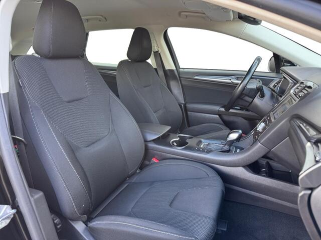 Ford MONDEO Wagon 2.0 IVCT HEV Titanium ? LED ? Adaptive cruise ? Camera