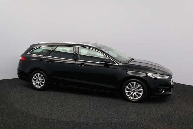 Ford MONDEO Wagon 1.5 TDCi Titanium/ LED Koplampen/ Voorruitverw./ Keyless/ Dode-Hoek DET./ PDC V+A/ Android-Auto/ PDC V+A/ Lane-Assist./ Grootlicht Assist./ 16'' LMV/ Chroom.