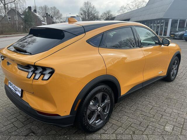 Ford MUSTANG Mach-E 98kWh Extended RWD Nieuw SCI 291pk | Ford Voorraad | Technology Pack | Cyber Orange | DAB + | Bang & Olufsen | Adaptieve cruise control | Lane assist