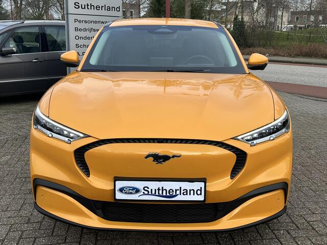 Ford MUSTANG Mach-E 98kWh Extended RWD Nieuw SCI 291pk | Ford Voorraad | Technology Pack | Cyber Orange | DAB + | Bang & Olufsen | Adaptieve cruise control | Lane assist
