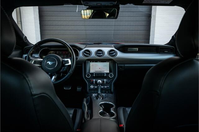Ford MUSTANG Fastback 2.3 EcoBoost (EU Model) - Performance & Custom Pack - Sportuitlaat - Achterspoiler - Leder - 290 pk