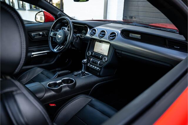 Ford MUSTANG Fastback 2.3 EcoBoost (EU Model) - Performance & Custom Pack - Sportuitlaat - Achterspoiler - Leder - 290 pk