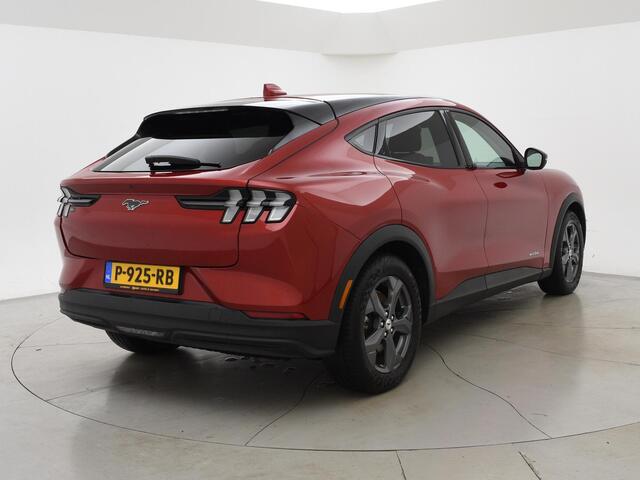 Ford MUSTANG Mach-E 75kWh *25.184 KM* LUCID RED + STUURVERW. / ADAPTIVE CRUISE / CARPLAY