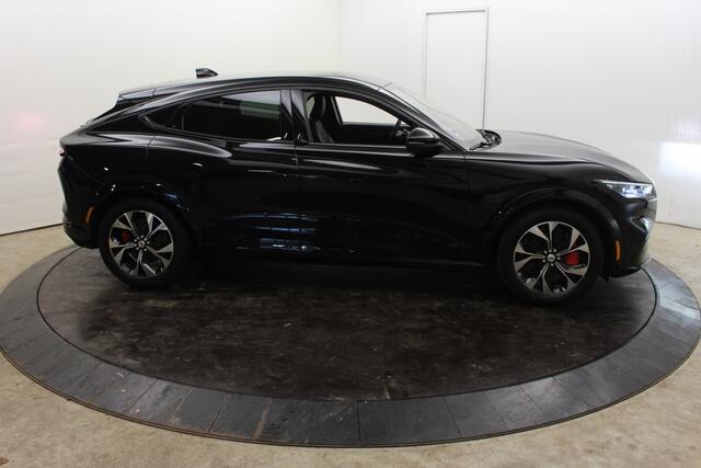 Ford MUSTANG Mach-E AWD 75 kWh 360º Camera Leder met Lucid Red stiksels El aKlep