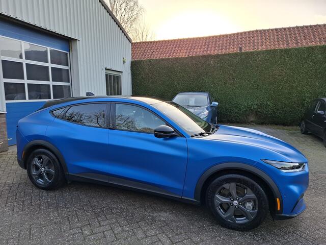 Ford MUSTANG Mach-E Extended RWD 98 kWh 24750.- EX BTW PANODAK