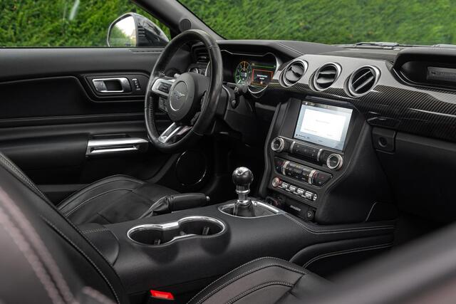 Ford MUSTANG Fastback 2.3 EcoBoost 370pk *Sportuitl-Carbon-Vent & Verw Stoelen