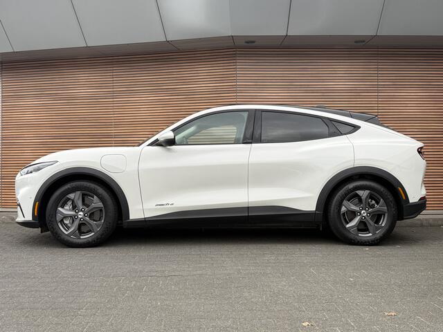 Ford MUSTANG Mach-E RWD 75 kWh Panodak / 360 camera / Winterpack / B&O / Leder / Led enz