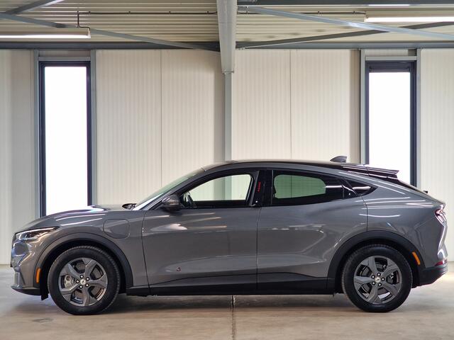 Ford MUSTANG Mach-E RWD 75 kWh 270pk | ACC | Stoel- en stuurverwarming | Verkeersbord detectie |