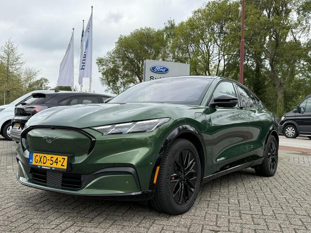 Ford MUSTANG Mach-E Extended Premium RWD 98 kWh B&O Audio | Panorama dak | Afneembare Trekhaak | Zwarte Velgen