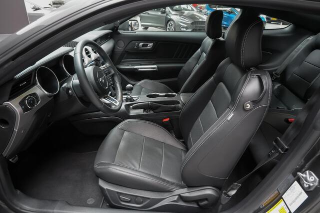 Ford MUSTANG Fastback GT 5.0 V8 460pk HANDGESCHAKELD |sportstoelen|stoelventilatie + verwarming|keyless|navigatie|bluetooth|cruise control|camera|19"|