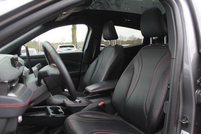 Ford MUSTANG Mach-E Extended First Edition AWD 98 kWh / Panoramadak / Camera / Leder / 19'' / B&O / Keyless / DAB / Dodehoek / ACC / Navigatie / Sfeerverlichting / Stoelverwarming