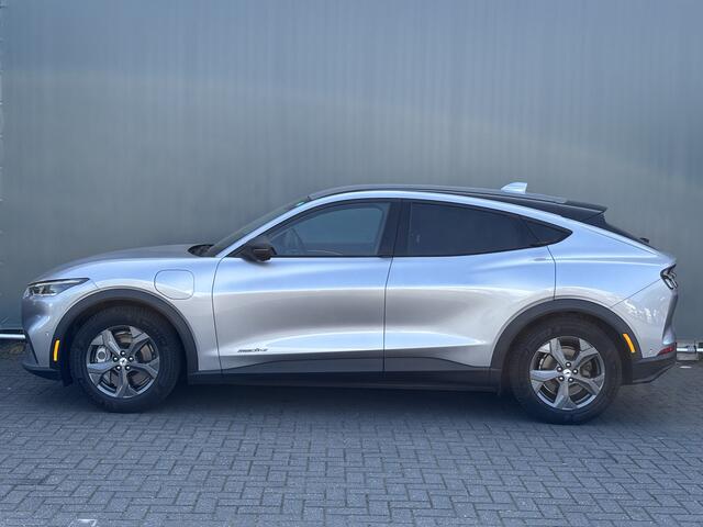 Ford MUSTANG Mach-E BWJ 2021 RWD 75 kWh 259 PK STUURVERW. / STOELVERW. / LEDER / 360 CAMERA / ELEK. ACHTERKLEP / ADAPT. CRUISE / NAVI / BLUETOOTH / LMV / PRIV. GLAS / ISOFIX / MULTIFUNCT. STUUR / PDC