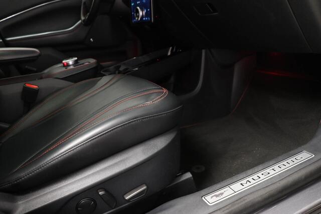 Ford MUSTANG Mach-E AWD 75 kWh | TECHNOLOGY PACK PLUS | B&O DAB | PANORAMADAK | 360 CAMERA | TREKHAAK
