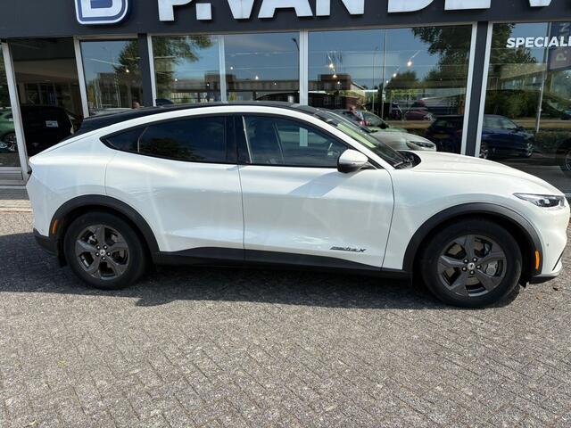 Ford MUSTANG Mach-E Extended RWD 98 kWh | Trekhaak |