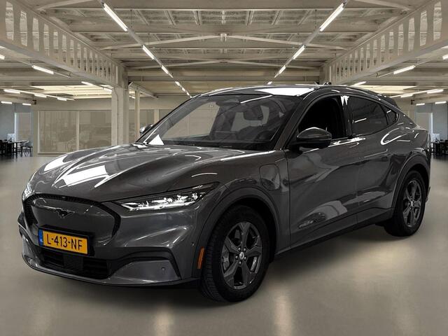 Ford MUSTANG Mach-E Extended RWD 98 kWh Grote Accu ! Alle Opties !