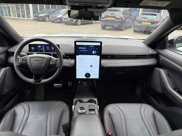 Ford MUSTANG Mach-E Premium AWD 75 kWh | SCI | 269pk Panorama dak | B&O Audio | Adaptieve Cruise | Dodehoeksensoren | Elek Achterklep