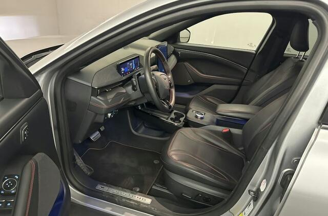 Ford MUSTANG Mach-E Premium AWD 75 kWh Vol Leder Rode Stiksel El-aKlep + Stoelen 360º Cam