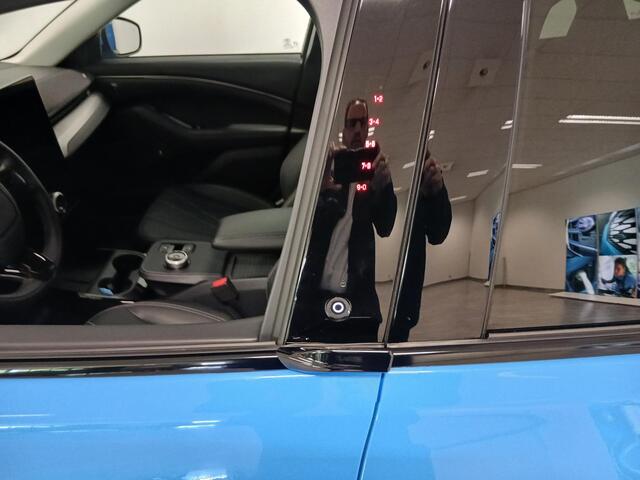 Ford MUSTANG Mach-E Extended RWD 98 kWh Ford Mustang Mach-E 98kWh Extended RWD