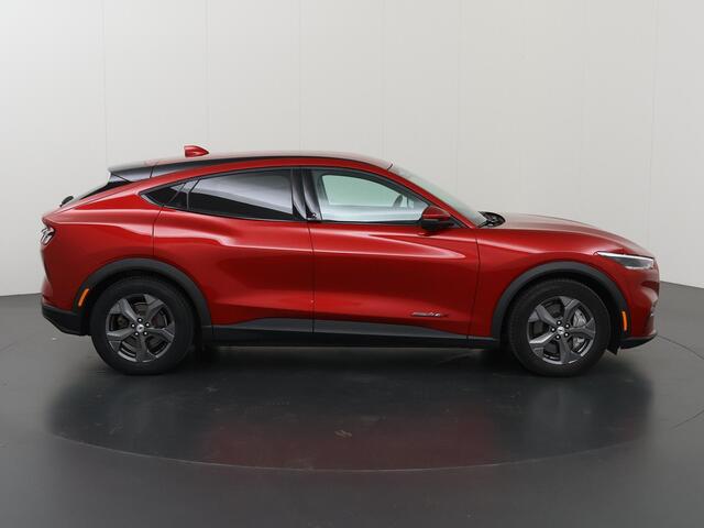 Ford MUSTANG Mach-E Extended RWD 98 kWh | Stoel/Stuurverwarming | B&O | Elektr. Achterklep | Parkeercamera 360° | Cruise Control Adaptief | Dodehoekdetectie | Navigatie |