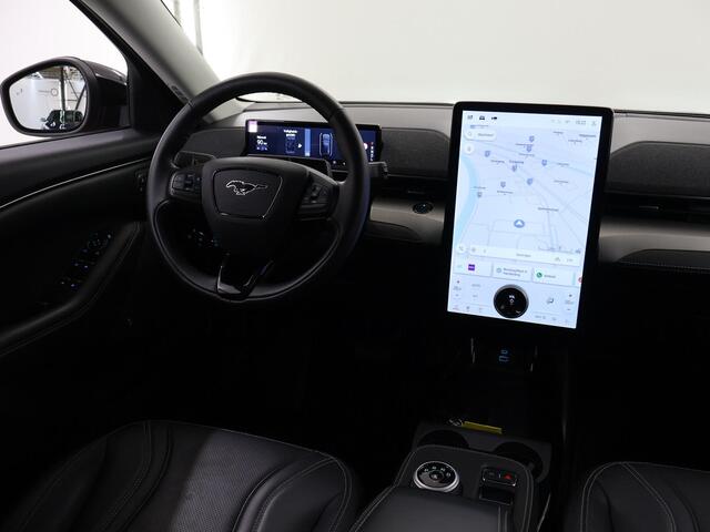 Ford MUSTANG Mach-E RWD 75 kWh | Panoramadak | Stoel/Stuurverwarming | B&O | Elektr. Achterklep | Parkeercamera 360° | Cruise Control Adaptief | Dodehoekdetectie | Navigatie |
