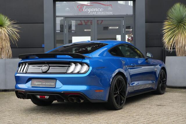 Ford MUSTANG Fastback 5.0 V8 GT 450pk Navigatie/Stoelverwarming/Carbon
