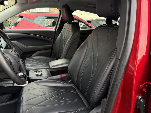 Ford MUSTANG Mach-E RWD 75 kWh Leer, Camera, Stuur/Stoelverwarming