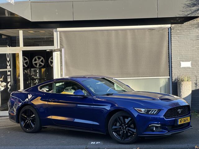 Ford MUSTANG Fastback 2.3 EcoBoost PERFORMANCE PACK / CLIMA / CRUISE / MAXHAUST SOUND