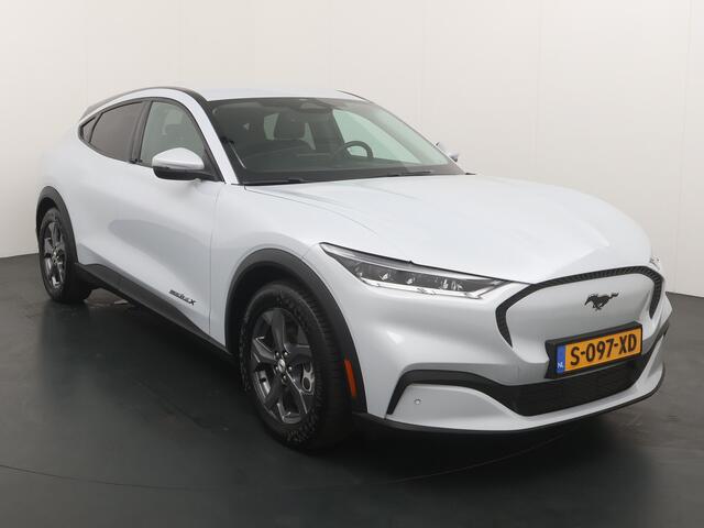 Ford MUSTANG Mach-E Extended RWD 98 kWh | Adapt. Cruise | Clima | Winterpack | Leer | Camera | Apple carplay | Android Auto |