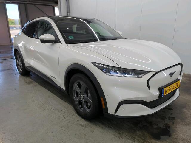 Ford MUSTANG Mach-E Aut. 75 kWh | Panorama | Leder | Navi | B&O Sound | 360 Camera |