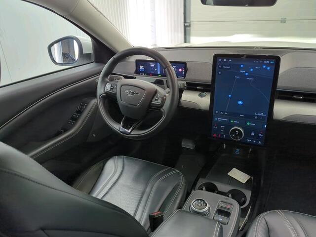 Ford MUSTANG Mach-E Aut. 75 kWh | Panorama | Leder | Navi | B&O Sound | 360 Camera |