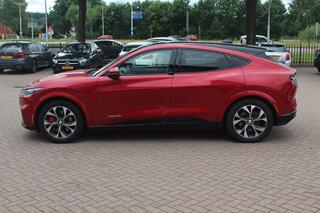 ford-mustang-mach-e-extended-awd-98