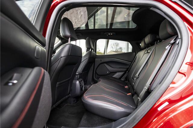 Ford MUSTANG Mach-E AWD 75 kWh | B&O | Pano | 360° camera