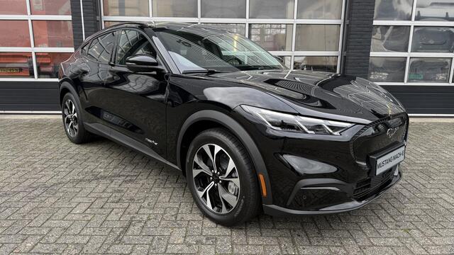 Ford MUSTANG Mach-E Standard RWD 75 kWh Voordeel ¤1.000,- | Snel direct leverbaar |