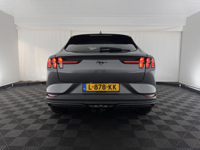 Ford MUSTANG Mach-E RWD 75 kWh (INCL-BTW) *NAPPA-FULL-LEATHER | FULL-LED | | DAB+ | DIGI-COCKPIT | KEYLESS | NAVI-FULLMAP | APP.CONNECT | COMFORT-SEATS | TOWBAR | 18"ALU*