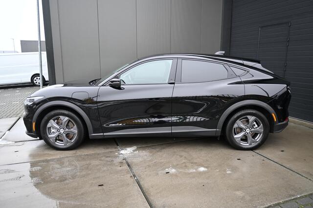 Ford MUSTANG Mach-E Extended RWD 98 kWh | CAMERA | STUUR/STOELVERWARMING | LEDER | B&O | NAVI | CRUISE CONTROL | CLIMATE CONTROL| ALL-SEASONBANDEN | PDC | LMV