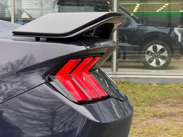 Ford MUSTANG Fastback GT 5.0 V8 Dark Horse Carbon B&O