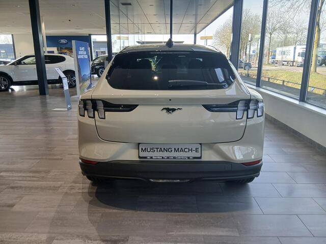 Ford MUSTANG Mach-E Extended Premium RWD 88 kWh