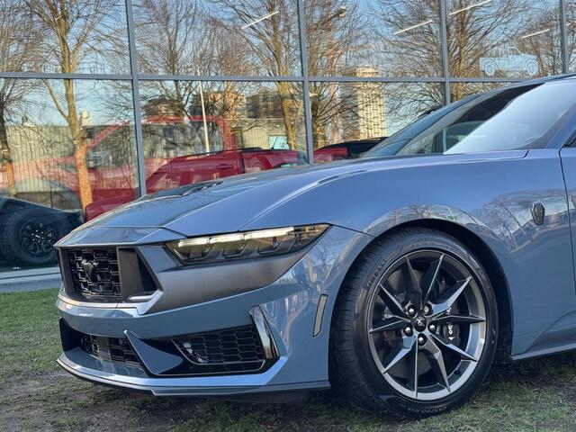 Ford MUSTANG Fastback 5.0 V8 Dark Horse