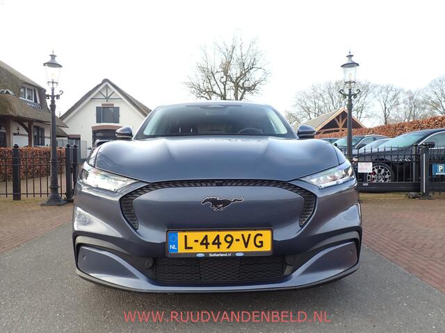 Ford MUSTANG Mach-E RWD 75 kWh 93% SOH / CARPLAY / 360°CAMERA / STOEL-STUURVERWARMING / TREKHAAK