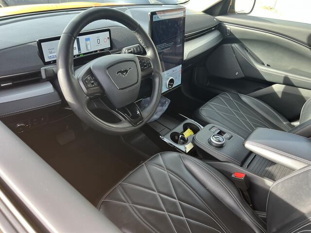 Ford MUSTANG Mach-E Extended RWD 98 kWh | Nieuw Binnen! | Leer | Stoelverwarming | B&O