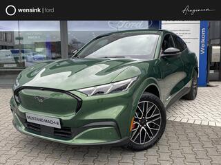 ford-mustang-mach-e-extended-premiu