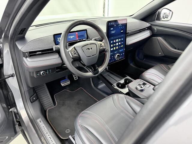 Ford MUSTANG Mach-E Extended First Edition AWD 98 kWh | SOH 94,1% | Trekhaak | Panoramadak | 360° Camera | B&O | Cruise Control Adaptief | Navigatie | Elek. Achterklep | Keyless Entry/Go |