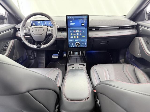 Ford MUSTANG Mach-E Extended First Edition AWD 98 kWh | SOH 94,1% | Trekhaak | Panoramadak | 360° Camera | B&O | Cruise Control Adaptief | Navigatie | Elek. Achterklep | Keyless Entry/Go |