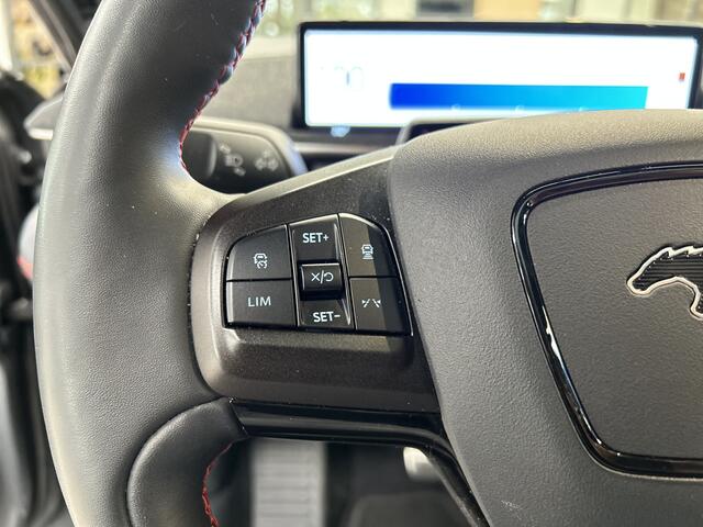 Ford MUSTANG Mach-E Extended First Edition AWD 98 kWh 351 pk | Dealer onderhouden | Pano | Adapt. Cruise | Dodehoek Detectie | B&O | 19" LMV | Winterpack |