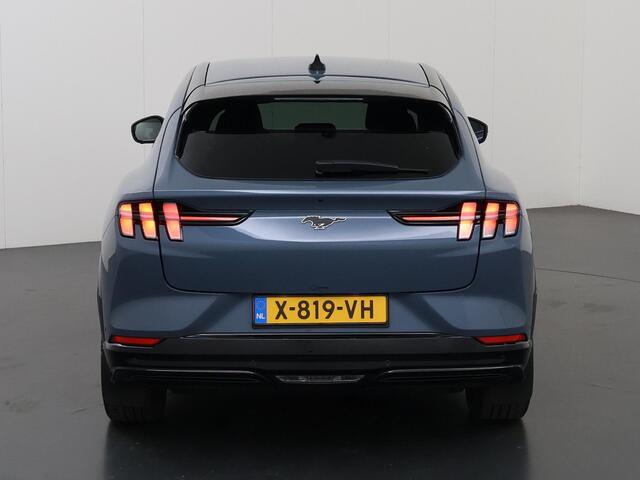 Ford MUSTANG Mach-E Extended Premium RWD 98 kWh | Navigatie | Parkeercamera 360° | Keyless Go | B&O | Cruise Control Adaptief | Elektr, Achterklep |