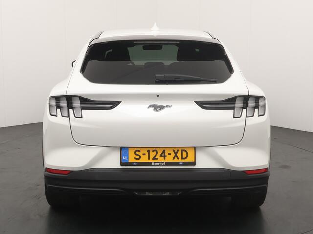 Ford MUSTANG Mach-E Extended RWD 294 pk 98 kWh | Adapt. Cruise | Clima | Winterpack | Leer | Camera | Apple carplay | Android Auto | SOH 97,5%
