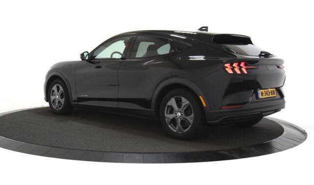 Ford MUSTANG Mach-E RWD 75 kWh Panoramadak / 360 camera / SOH 92,5% / Adpt Cruise / Leer